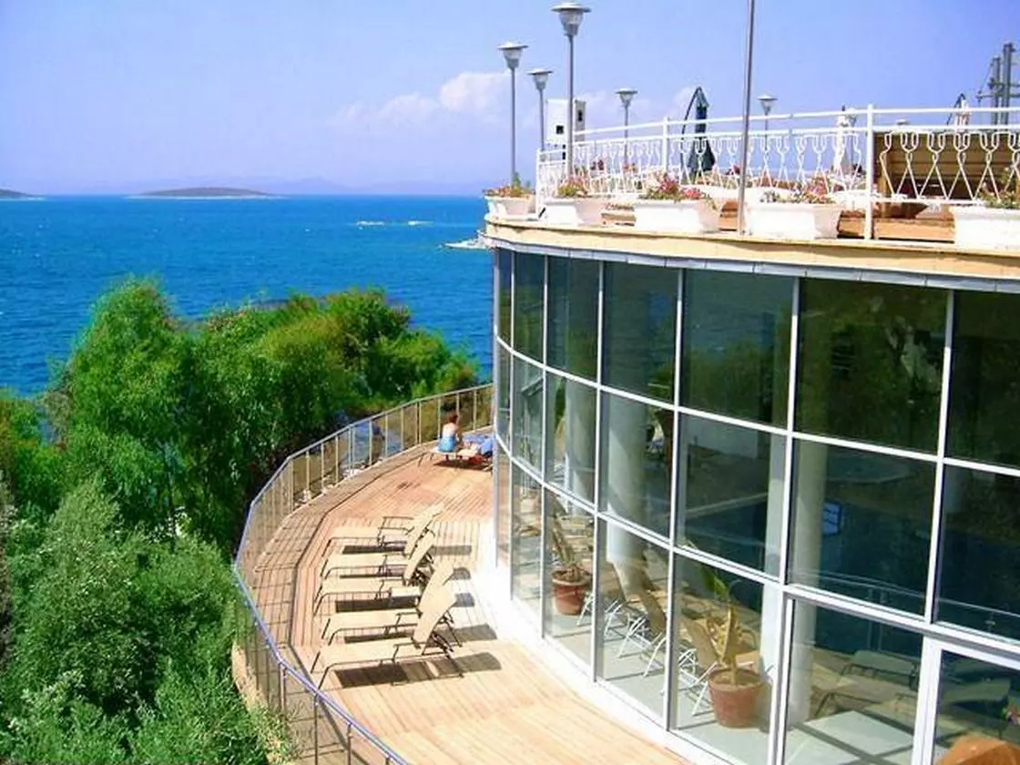 CLUBBLUEDREAM_SHABAVIZ (10).jpg